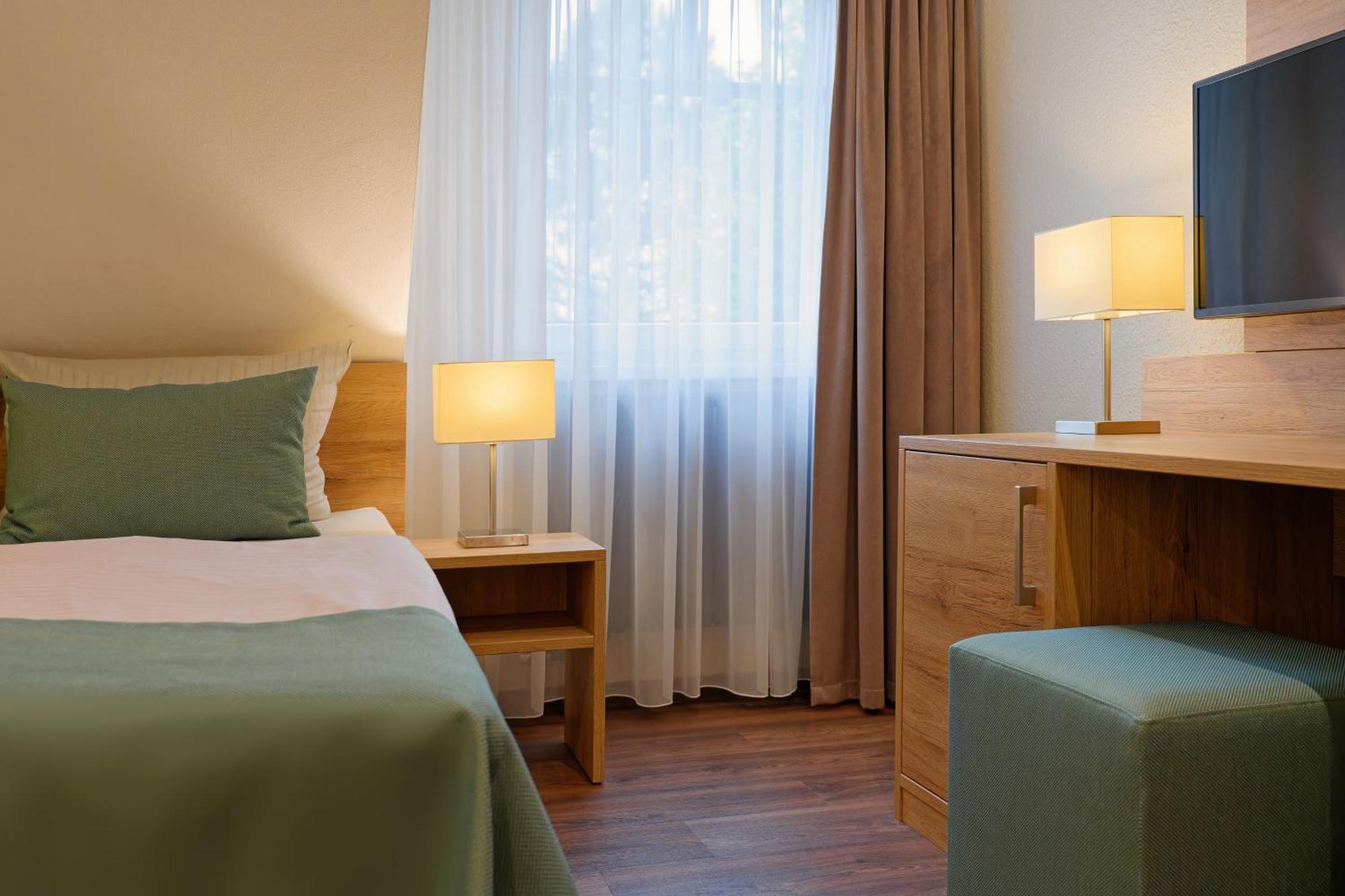 Hotel Schluister Park Carolinensiel Esterno foto
